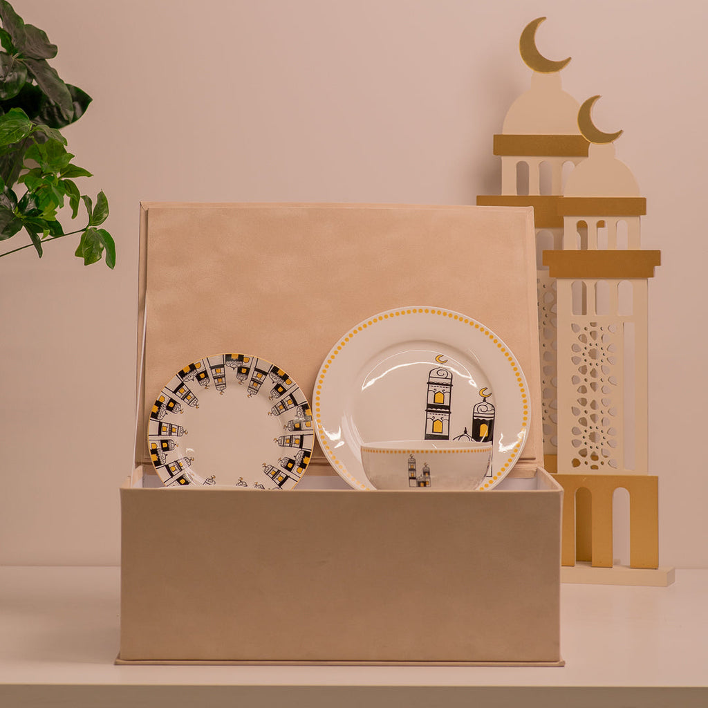 Manara Dinnerware Set