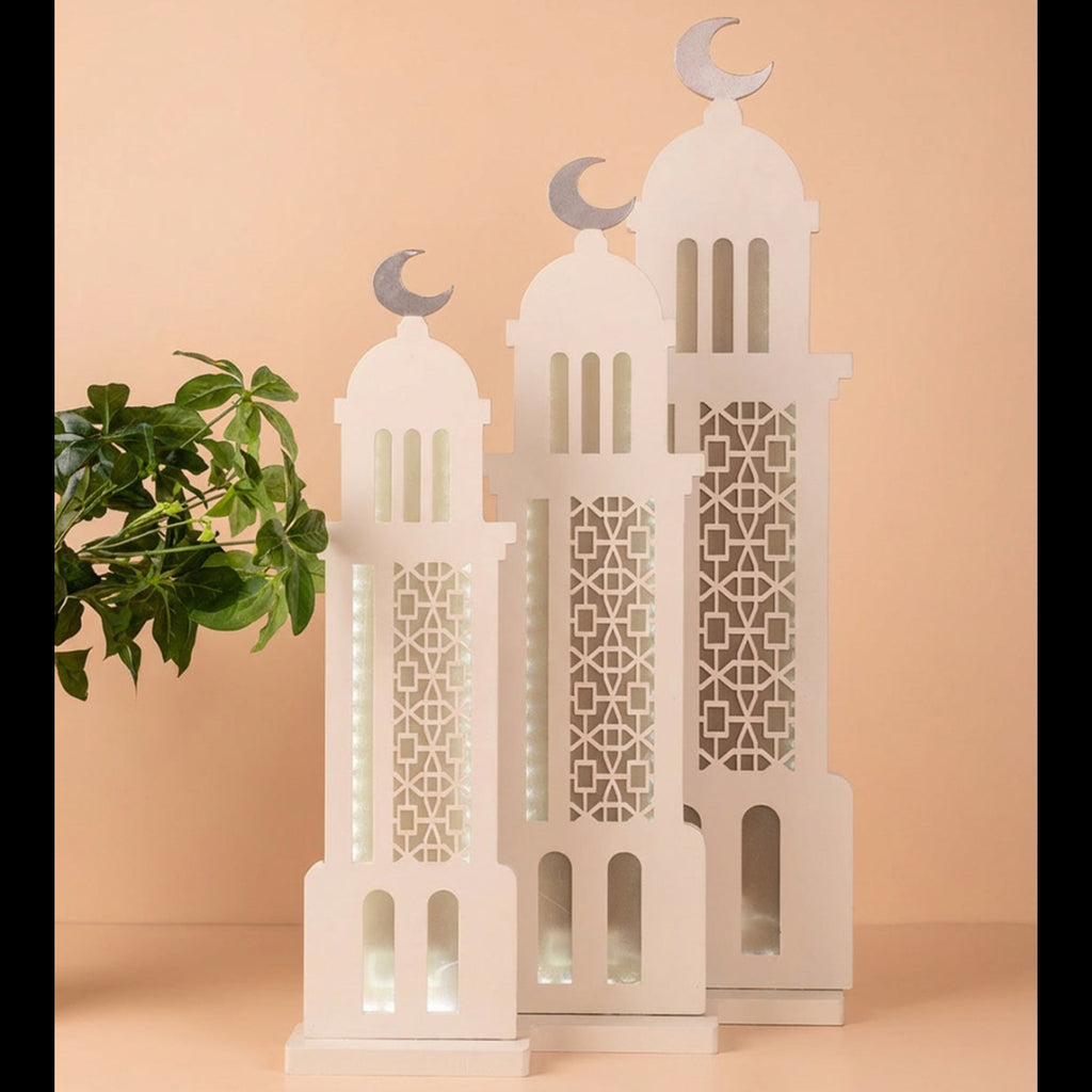 Silver Manara w/ Light